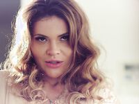 В ванной комнате лесбиянки трогают и лижут влажные письки