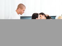 Красотки Анджела Уайи и Джина Валентина отдались одному парню