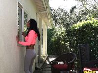 Два члена отодрали пизду смуглой латинки Эбби Ли Бразил