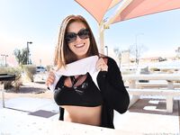 Милф раздевается на публике перед мастурбацией дома