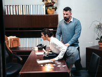 Босс выебал секретаршу в своем кабинете