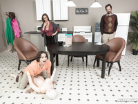 Студент имеет в манду строгую преподшу