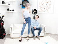 Эва Эльфина испытала мощный оргазм во время кунилингус