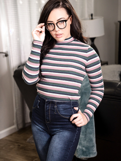 Голые лесбиянки жадно лижут пилотки и ласкают сиськи